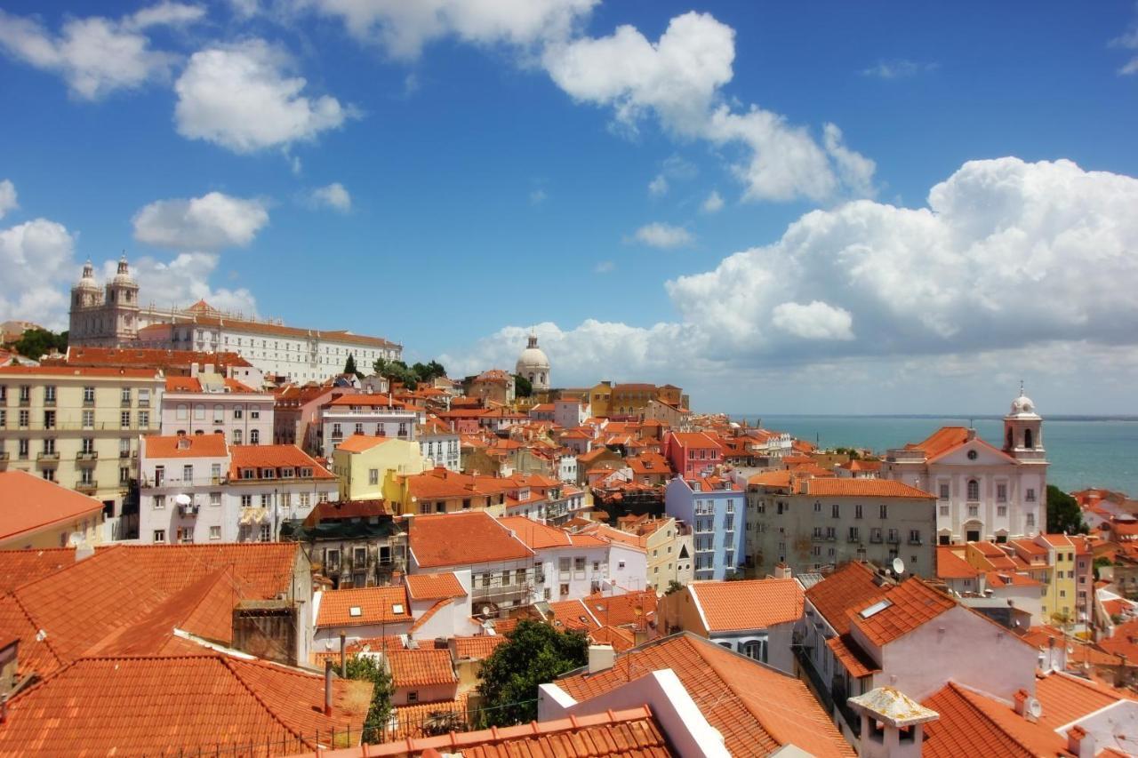 Traditional Apartment With A Terrace, Ac And Fast Internet Lisbon Exterior photo